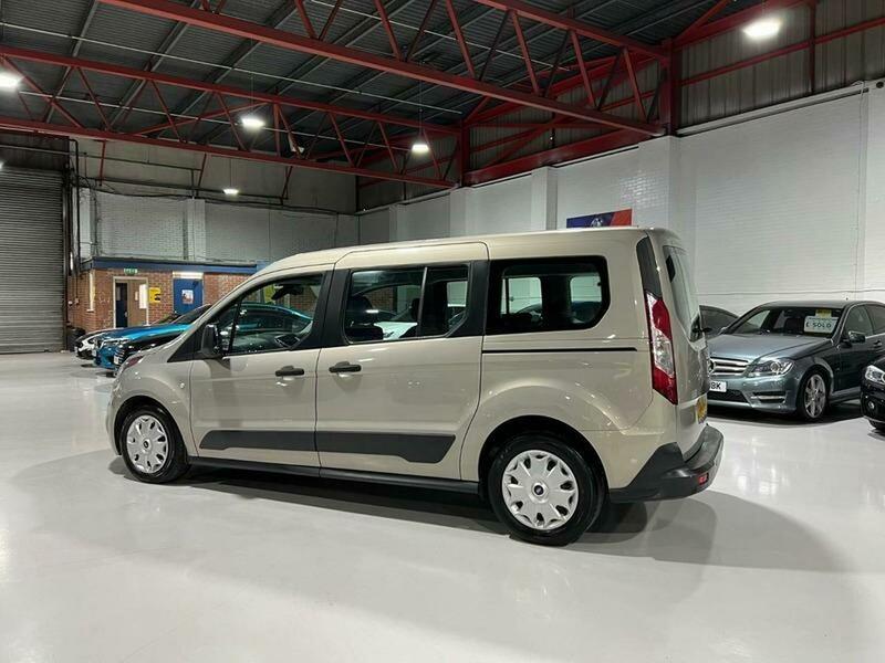 Used Ford Grand Tourneo Connect 2016 for sale - 77735310: Photo 23