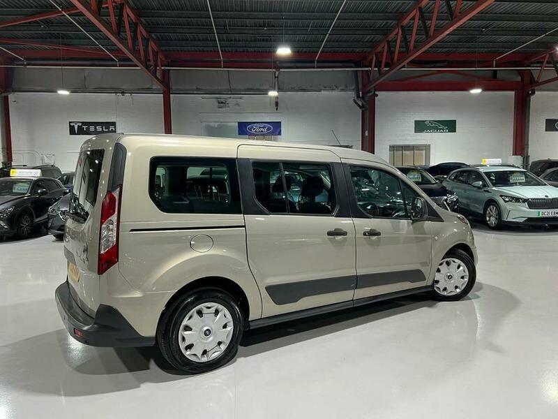 Used Ford Grand Tourneo Connect 2016 for sale - 77735310: Photo 26