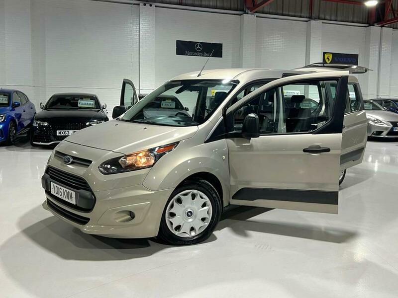 Used Ford Grand Tourneo Connect 2016 for sale - 77735310: Photo 28