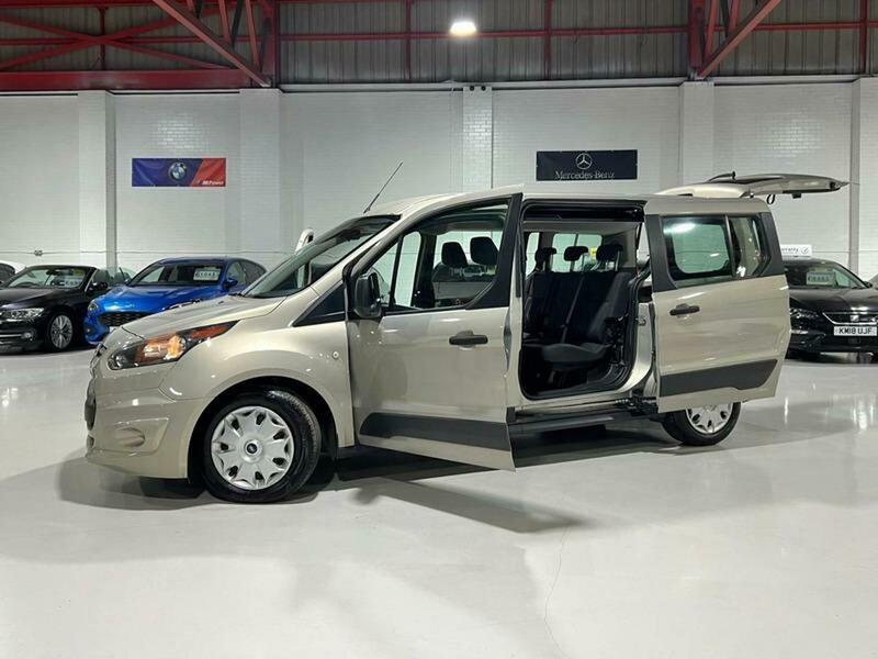 Used Ford Grand Tourneo Connect 2016 for sale - 77735310: Photo 32