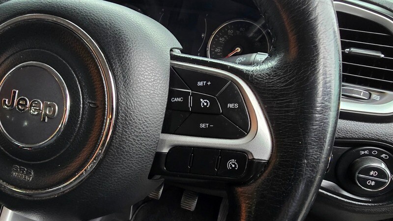 Used Jeep Renegade 2015 for sale - 77735410: Photo 41