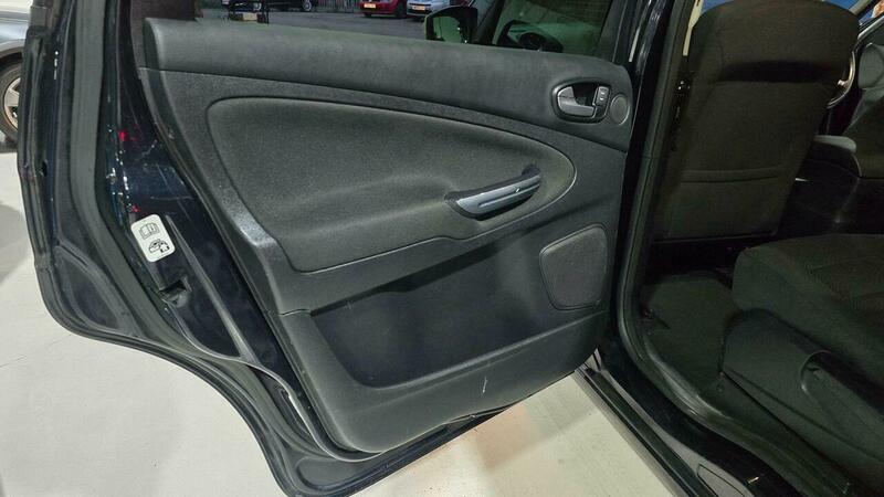 Used Ford S-Max 2011 for sale - 77735374: Photo 31