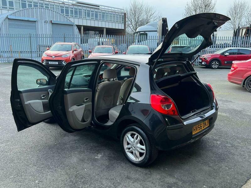 Used Renault Clio 2006 for sale - 77735386: Photo 29