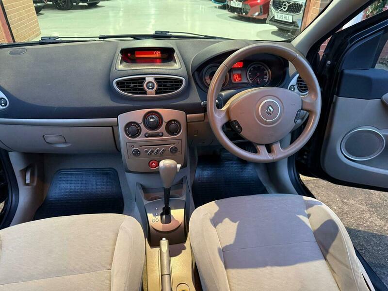 Used Renault Clio 2006 for sale - 77735386: Photo 32