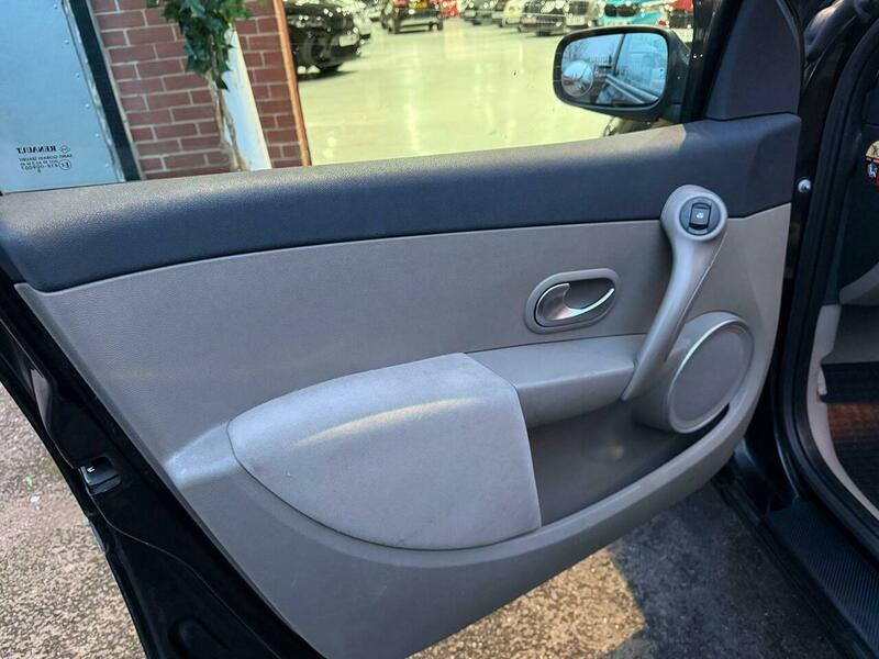 Used Renault Clio 2006 for sale - 77735386: Photo 37