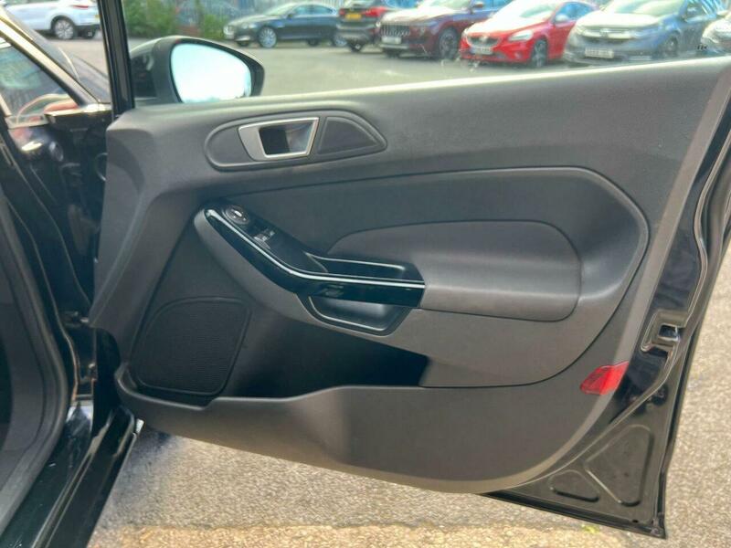 Used Ford Fiesta 2013 for sale - 78140884: Photo 25