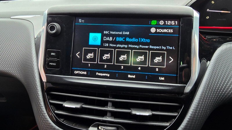 Used Peugeot 2008 2017 for sale - 77735389: Photo 43