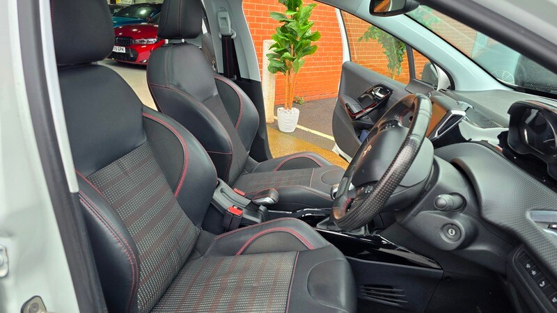 Used Peugeot 2008 2017 for sale - 77735389: Photo 46