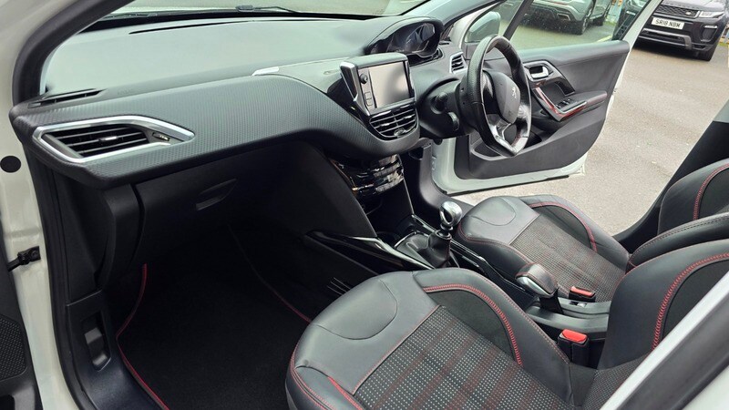 Used Peugeot 2008 2017 for sale - 77735389: Photo 47