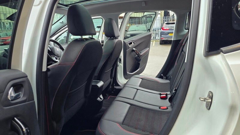 Used Peugeot 2008 2017 for sale - 77735389: Photo 50