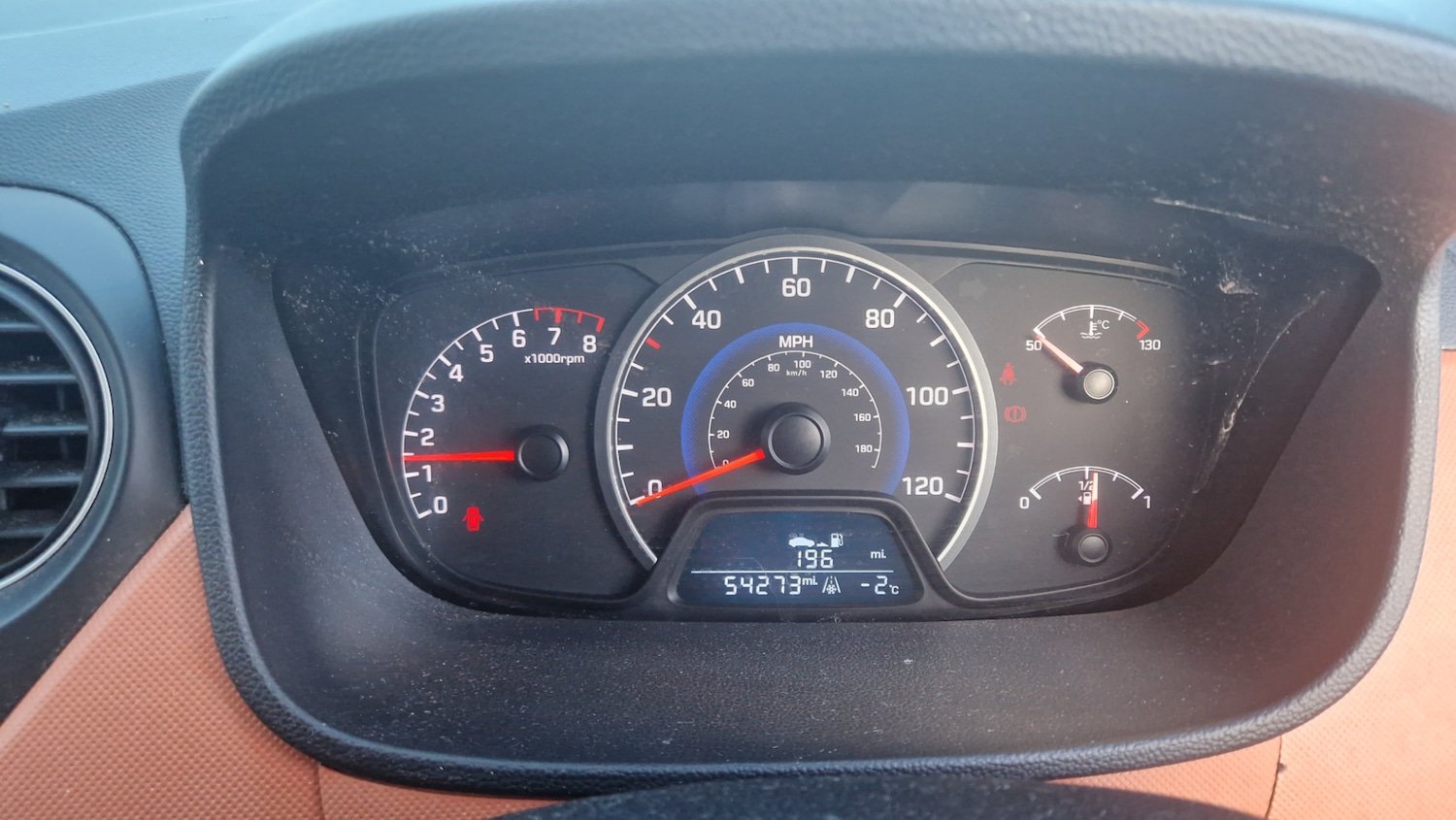 Used Hyundai i10 2014 for sale - 77161234: Photo 11