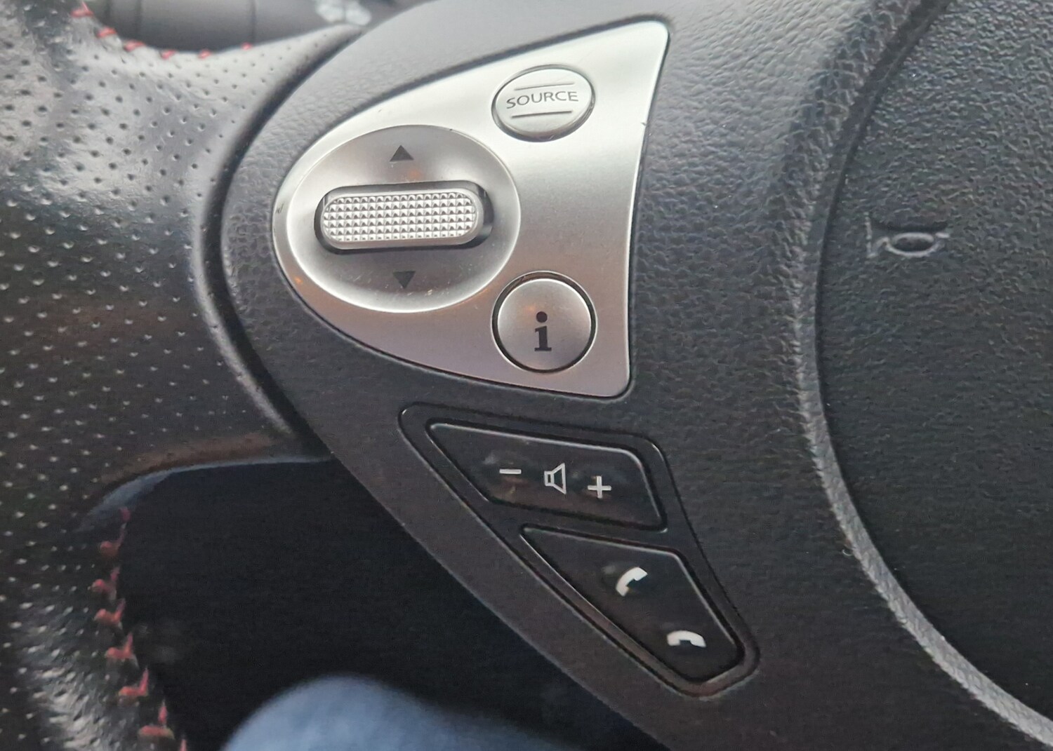 Used Nissan Juke 2015 for sale - 77718950: Photo 75