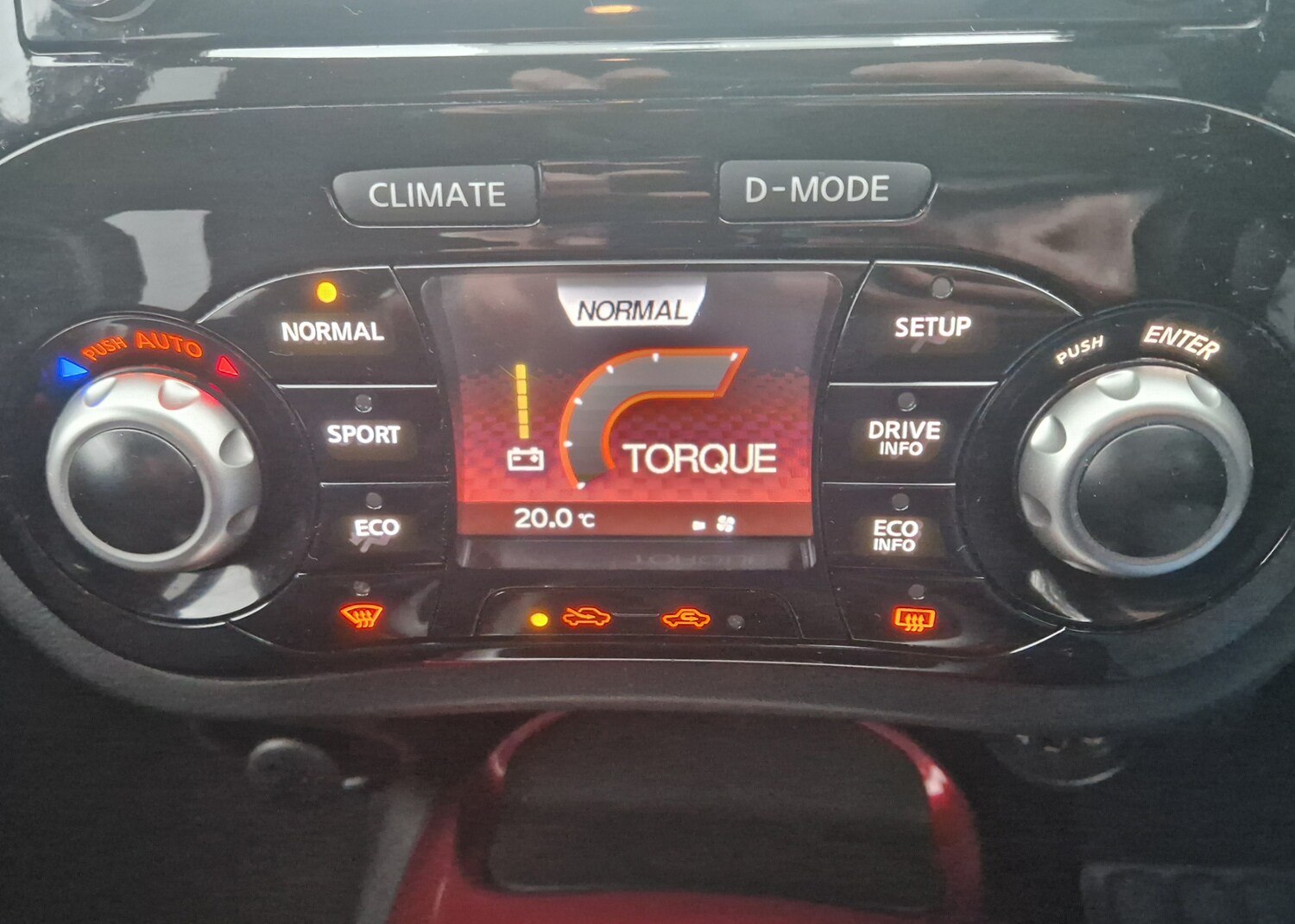 Used Nissan Juke 2015 for sale - 77718950: Photo 85