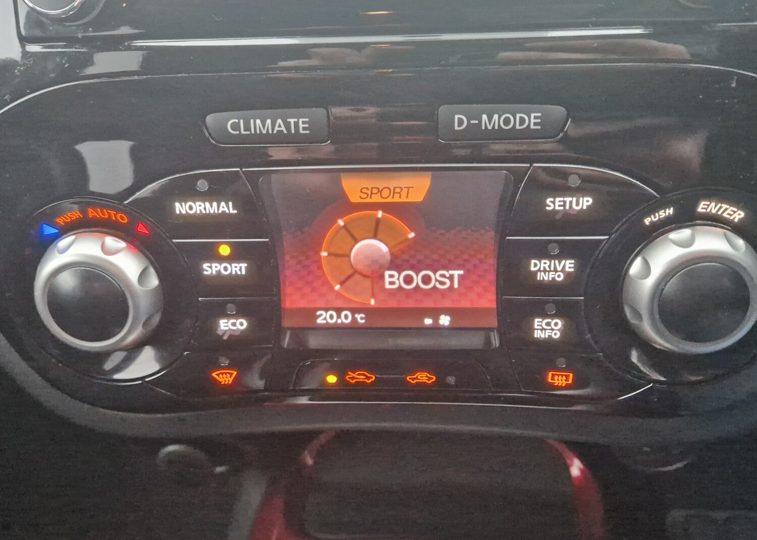 Used Nissan Juke 2015 for sale - 77718950: Photo 86