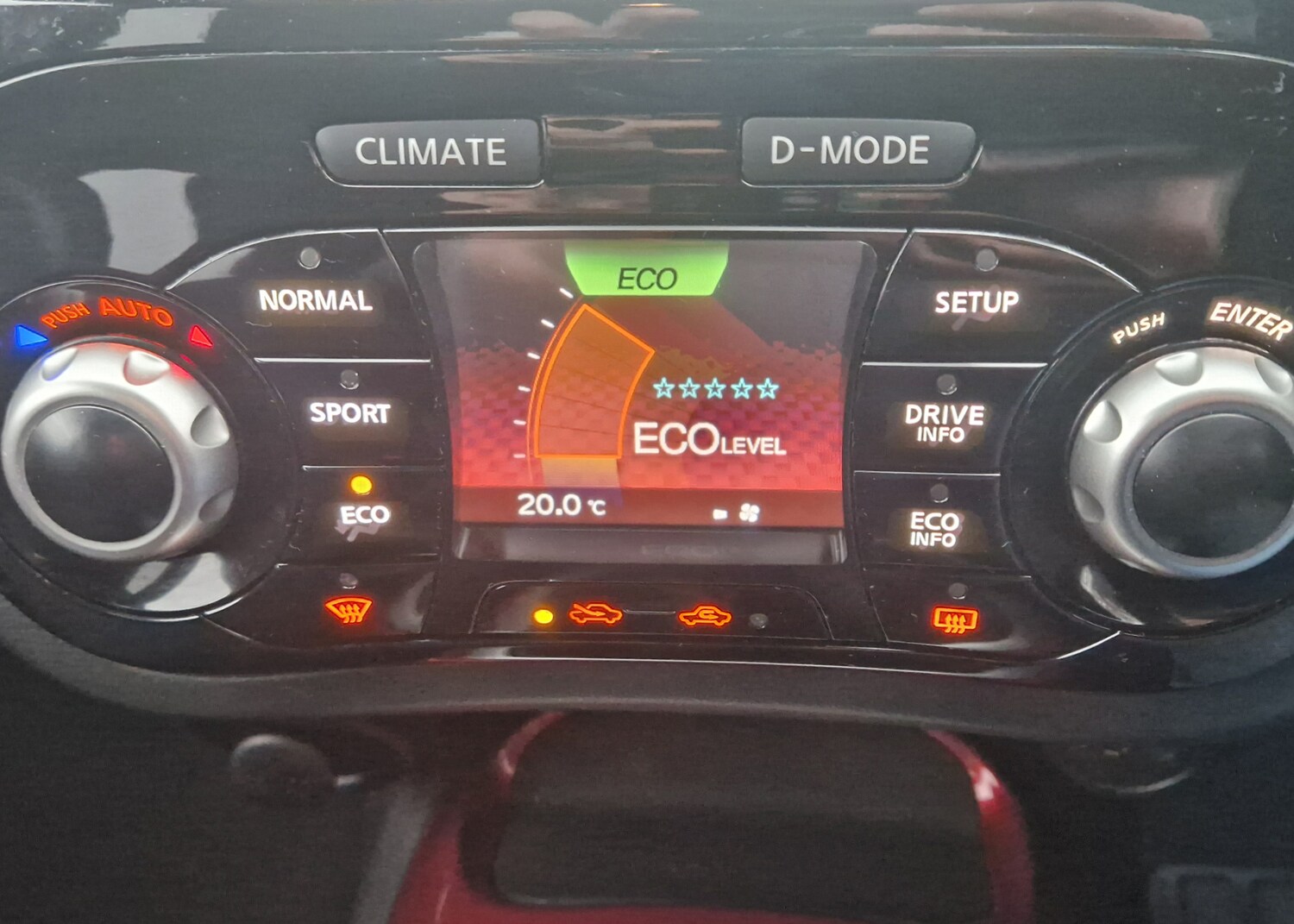 Used Nissan Juke 2015 for sale - 77718950: Photo 87