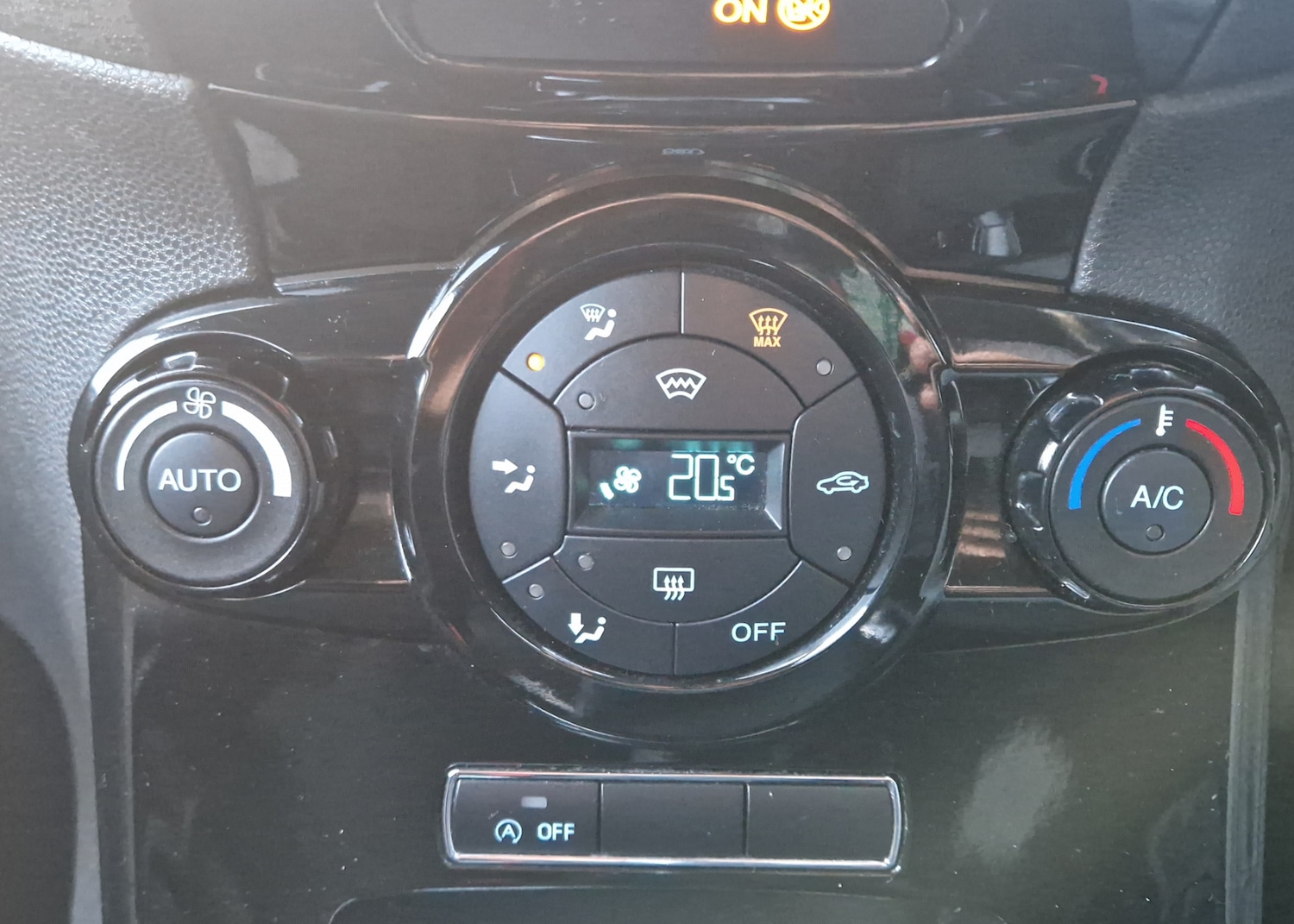 Used Ford Fiesta 2014 for sale - 76798988: Photo 74