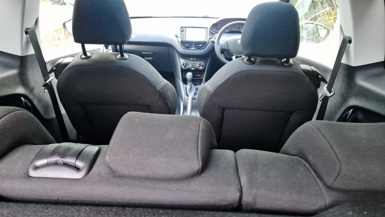 Used Peugeot 208 2014 for sale - 76799077: Photo 11