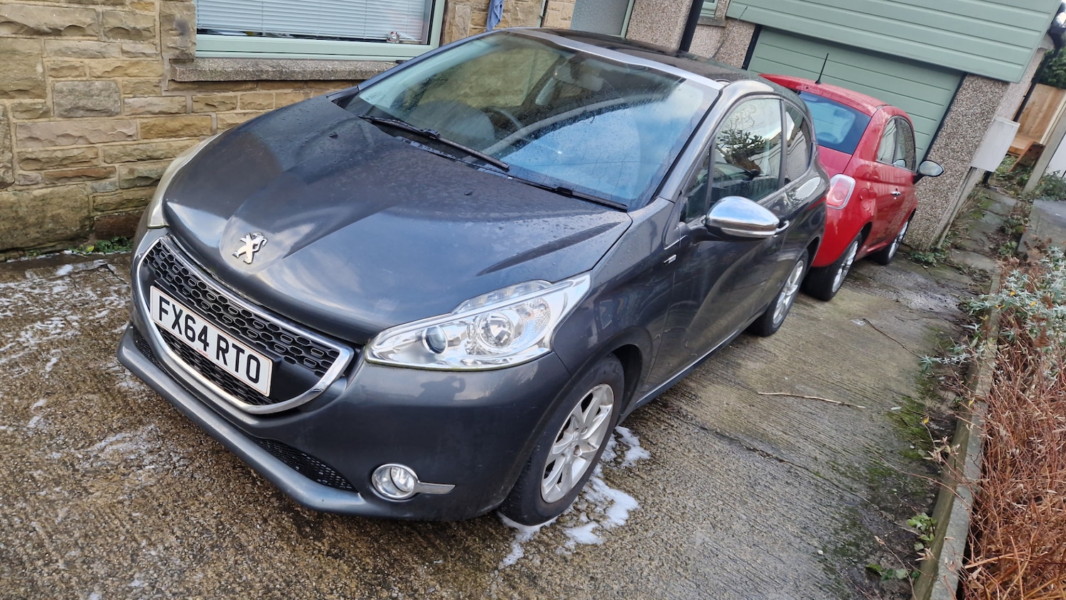 Used Peugeot 208 2014 for sale - 76799077: Photo 2