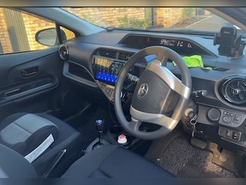 Used Toyota Aqua 2015 for sale - 76246279: Photo