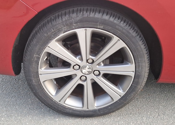 Used Peugeot 308 2014 for sale - 76347093: Photo 41