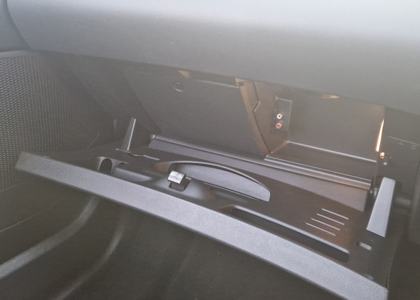 Used Peugeot 308 2014 for sale - 76347093: Photo 84