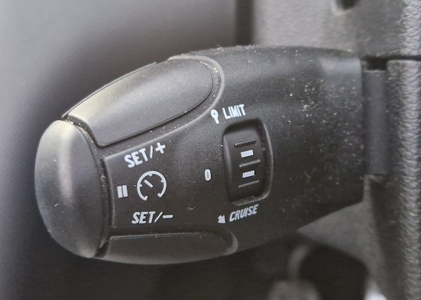 Used Peugeot 308 2014 for sale - 76347093: Photo 91