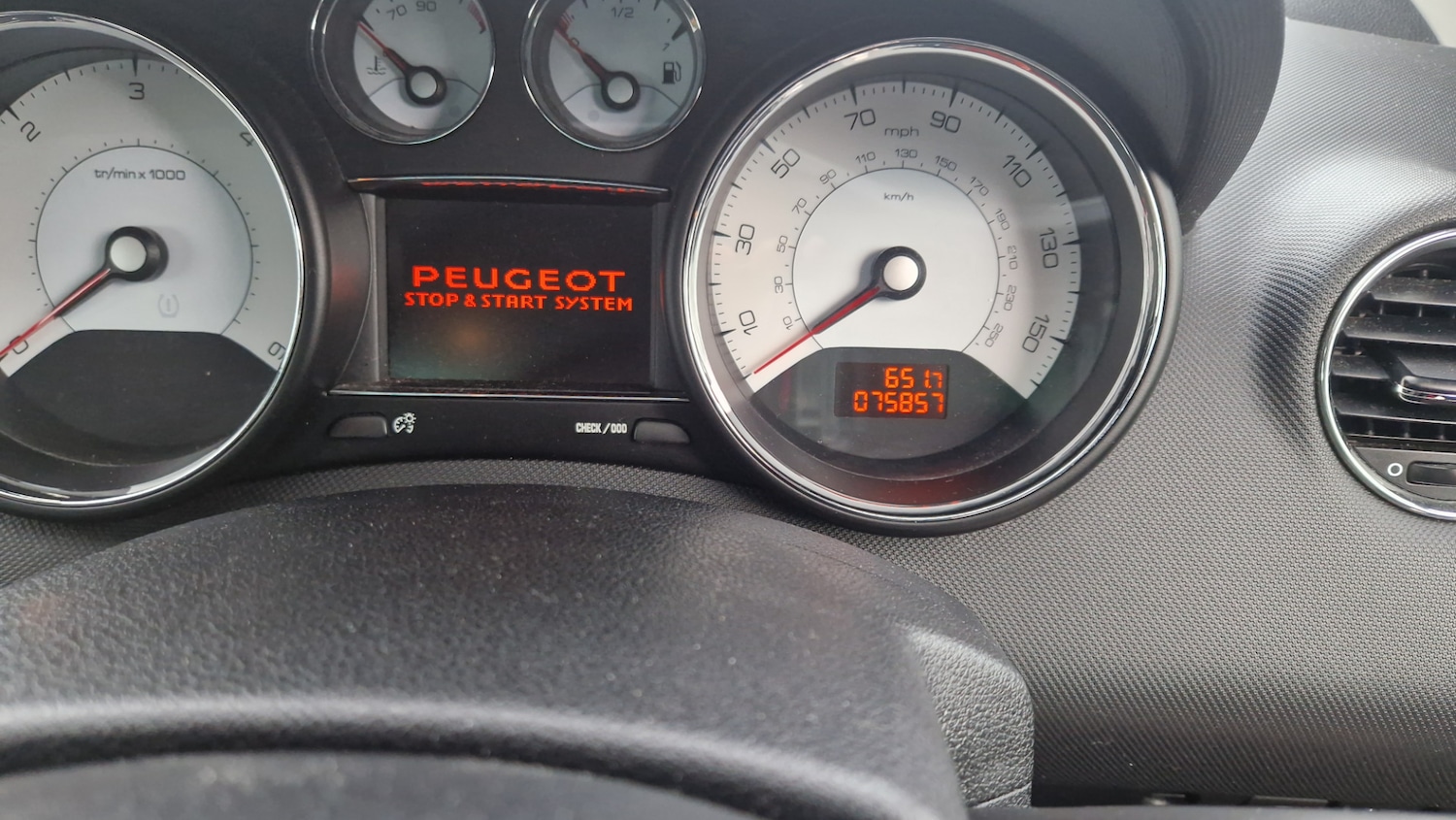 Used Peugeot 308 2014 for sale - 76174181: Photo 12