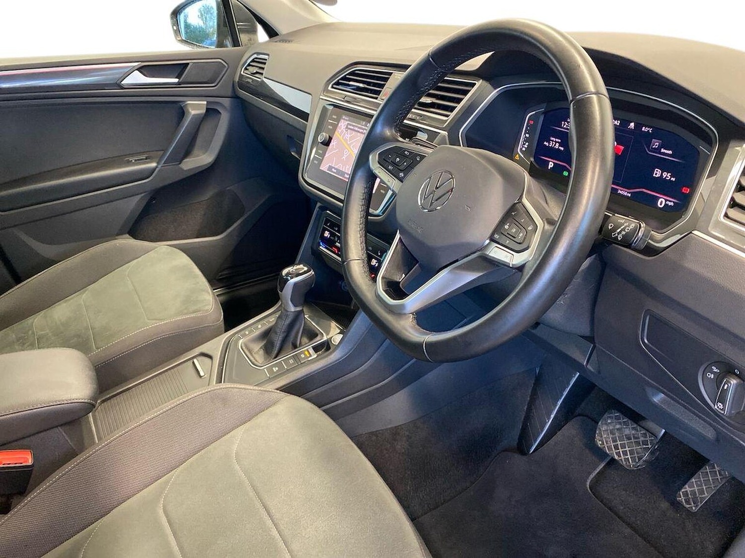 Used Volkswagen Tiguan 2020 for sale - 76392484: Photo 15