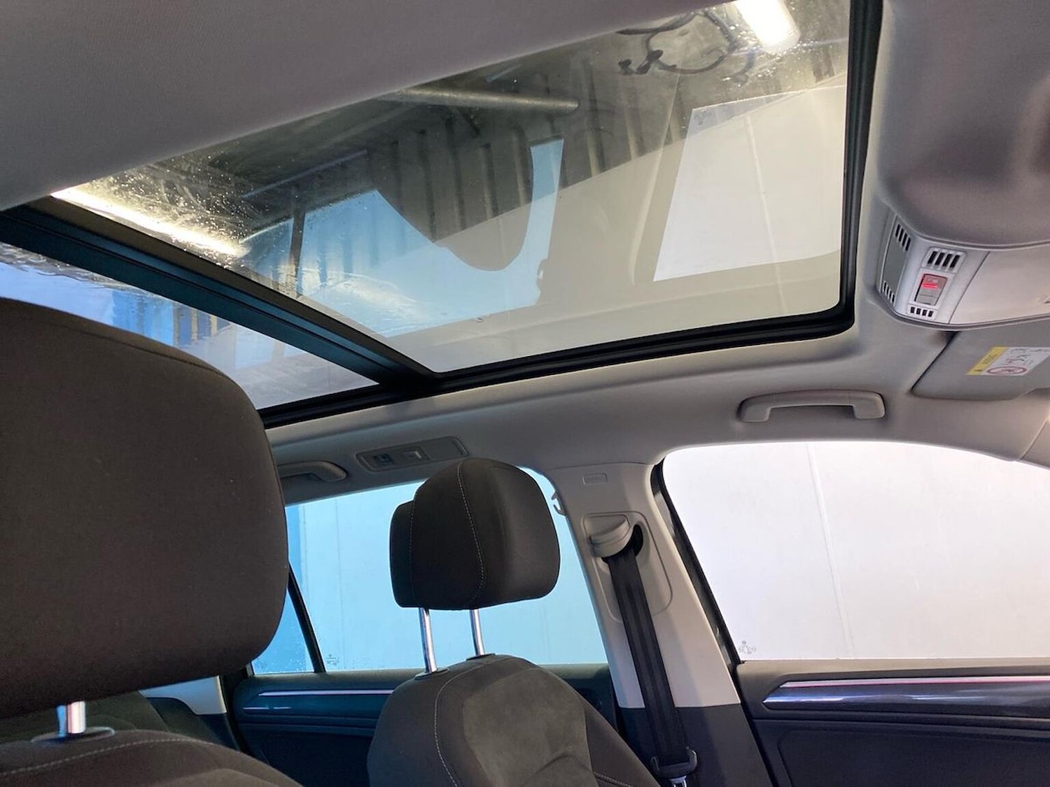 Used Volkswagen Tiguan 2020 for sale - 76392484: Photo 32