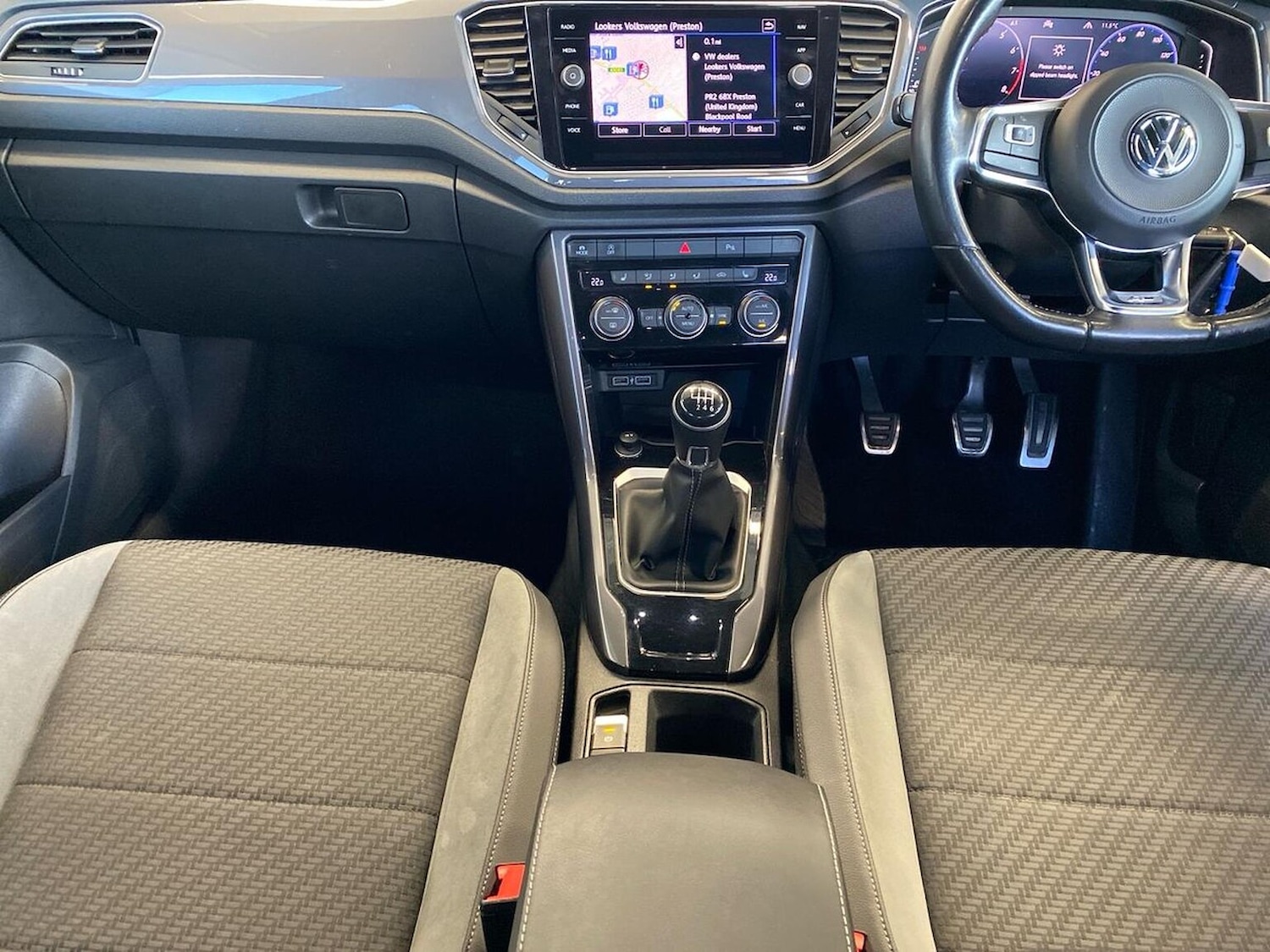 Used Volkswagen T-Roc 2019 for sale - 76418206: Photo 12