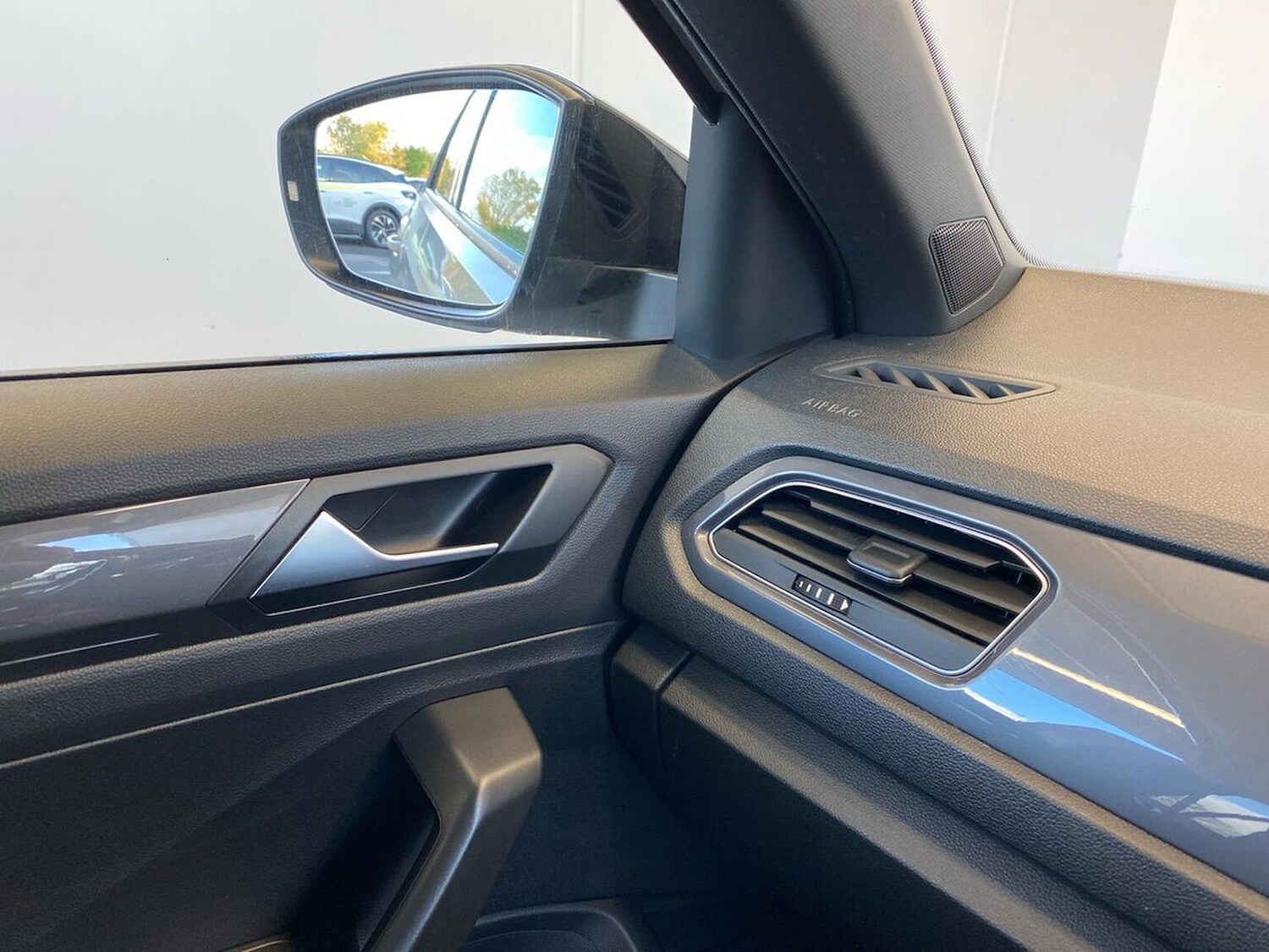 Used Volkswagen T-Roc 2019 for sale - 76418206: Photo 29