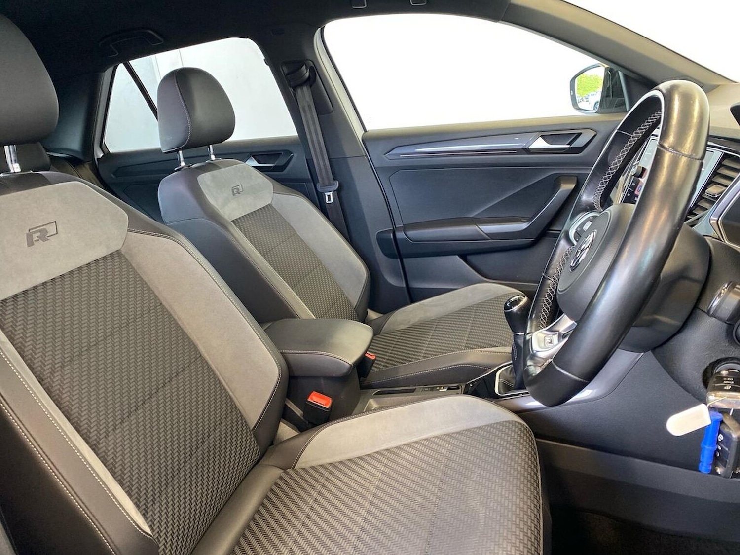 Used Volkswagen T-Roc 2019 for sale - 76418206: Photo 30