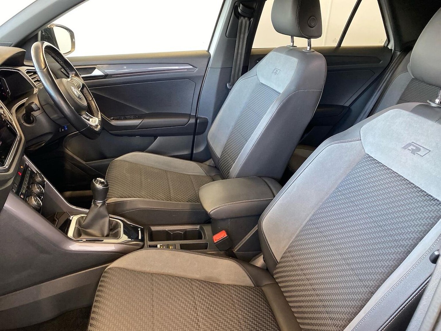 Used Volkswagen T-Roc 2019 for sale - 76418206: Photo 37