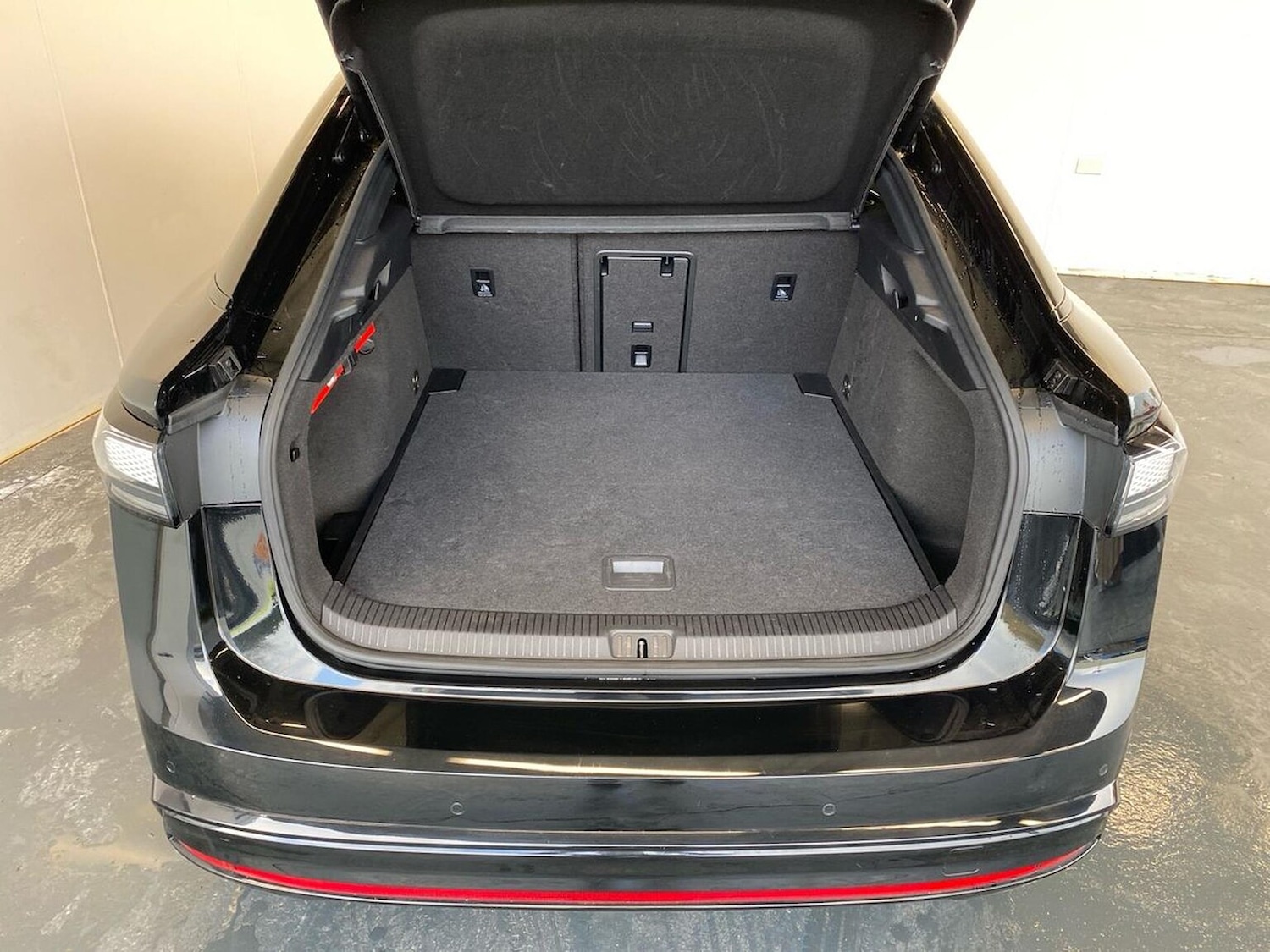 Used Volkswagen ID.7 2024 for sale - 76699503: Photo 17