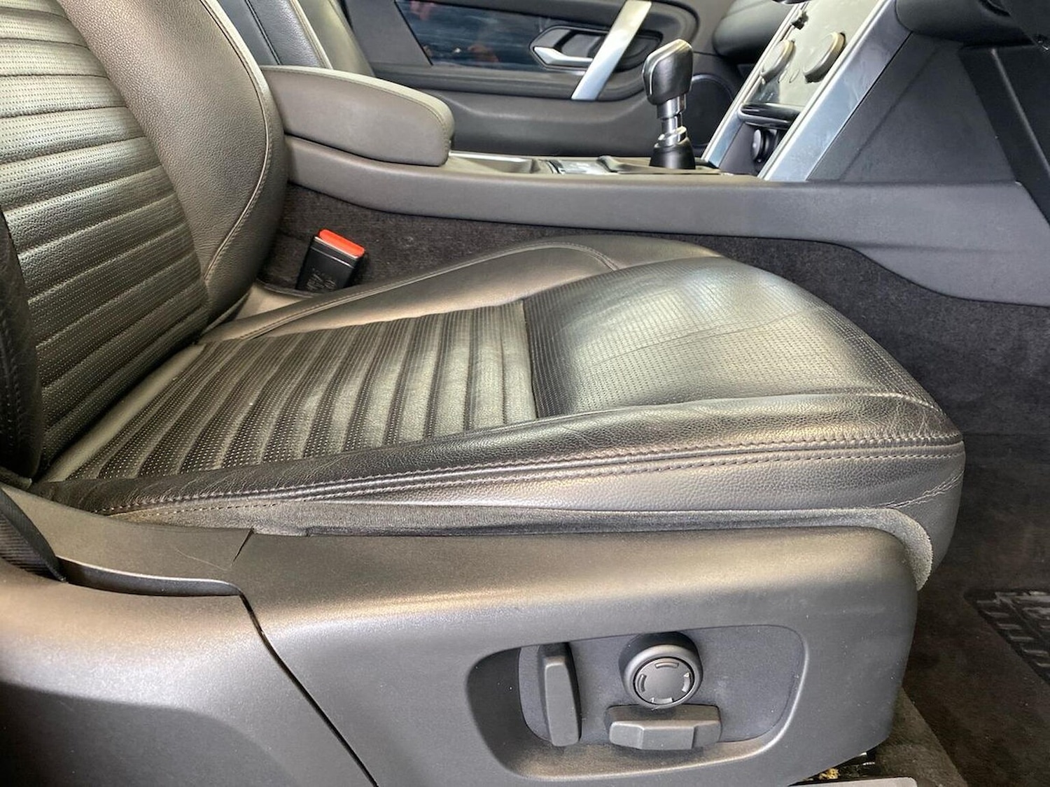 Used Land Rover Discovery Sport 2019 for sale - 78195301: Photo 30