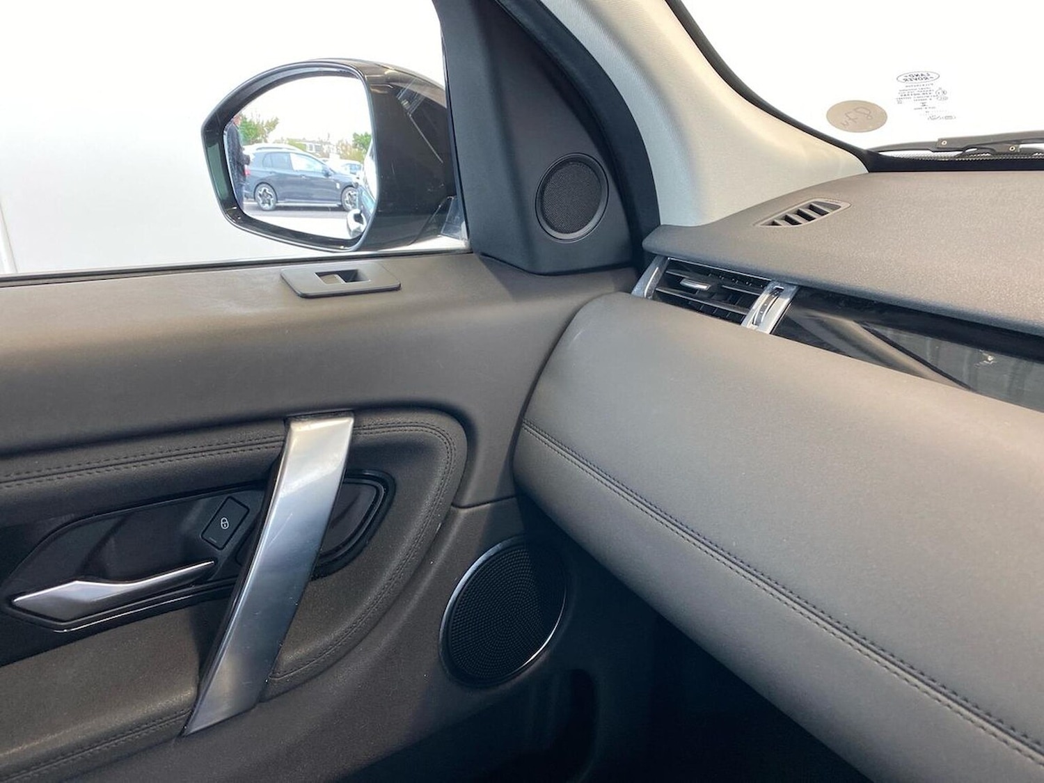 Used Land Rover Discovery Sport 2019 for sale - 78195301: Photo 31