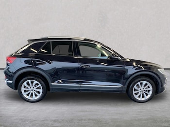 Used Volkswagen T-Roc 2023 for sale - 76418253: Photo