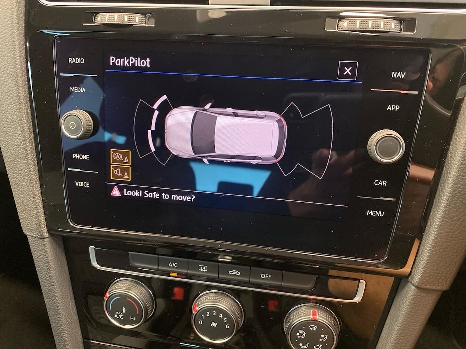 Used Volkswagen Golf 2019 for sale - 76455328: Photo 23