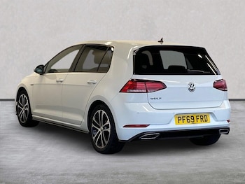 Used Volkswagen Golf 2019 for sale - 76455328: Photo