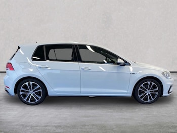 Used Volkswagen Golf 2019 for sale - 76455328: Photo