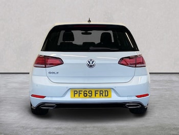 Used Volkswagen Golf 2019 for sale - 76455328: Photo