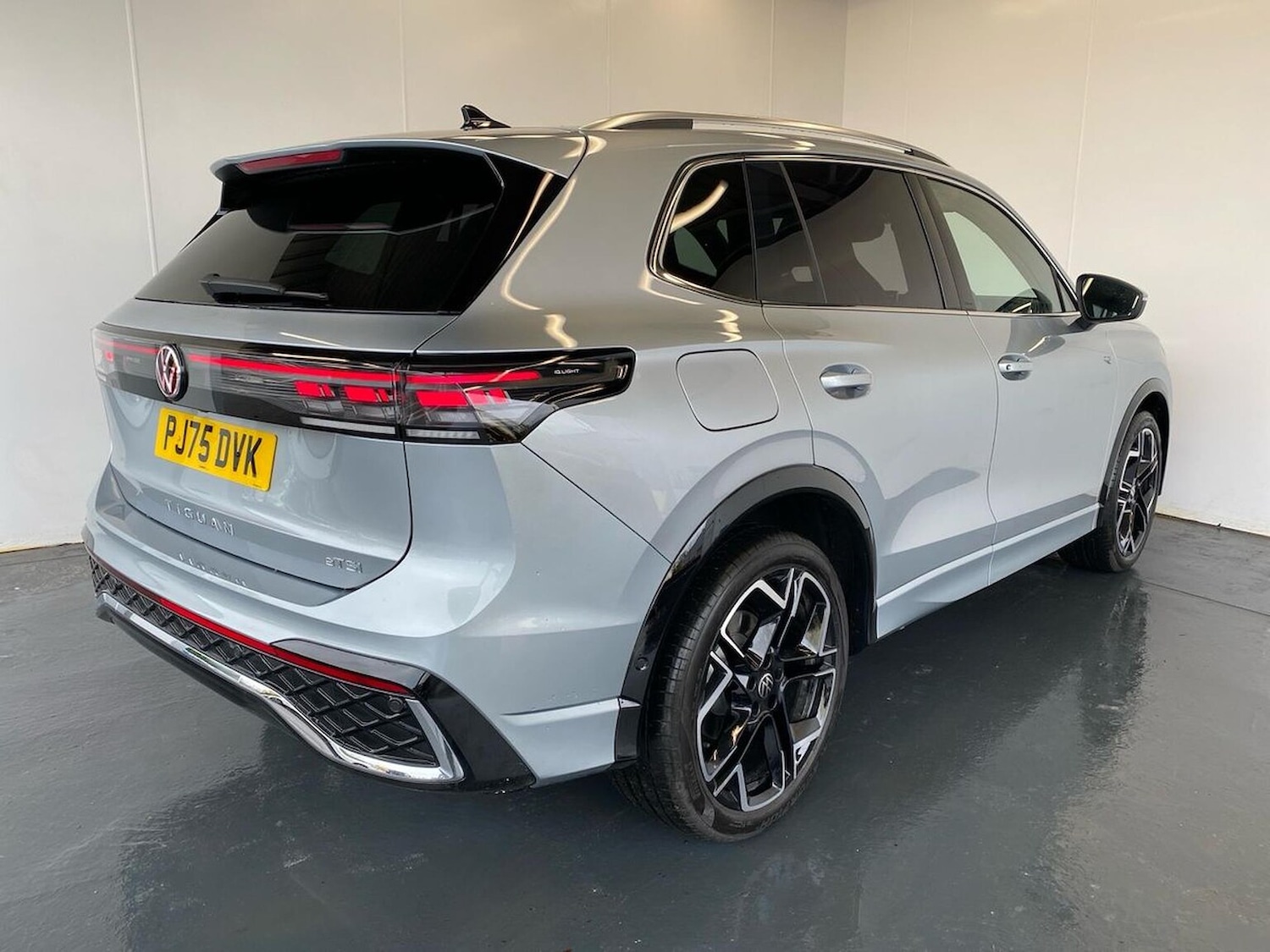 Used Volkswagen Tiguan 2025 for sale - 76725901: Photo 35