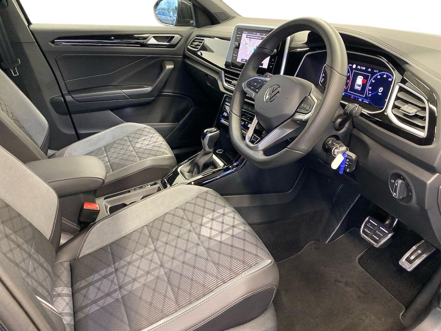 Used Volkswagen T-Roc 2025 for sale - 76725903: Photo 15