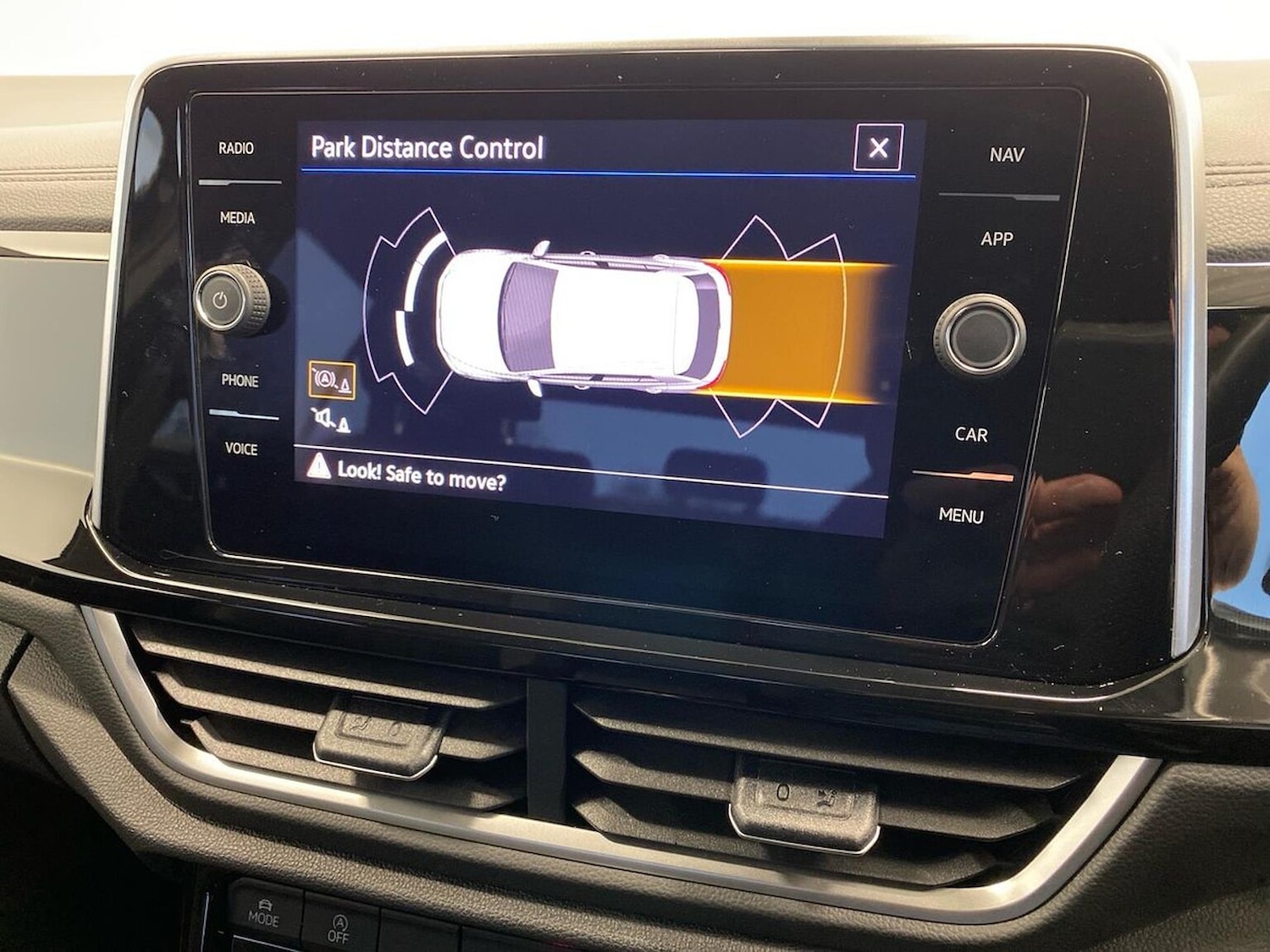 Used Volkswagen T-Roc 2025 for sale - 76725903: Photo 23