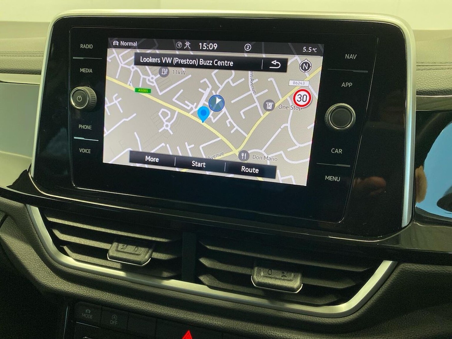 Used Volkswagen T-Roc 2025 for sale - 76725903: Photo 24