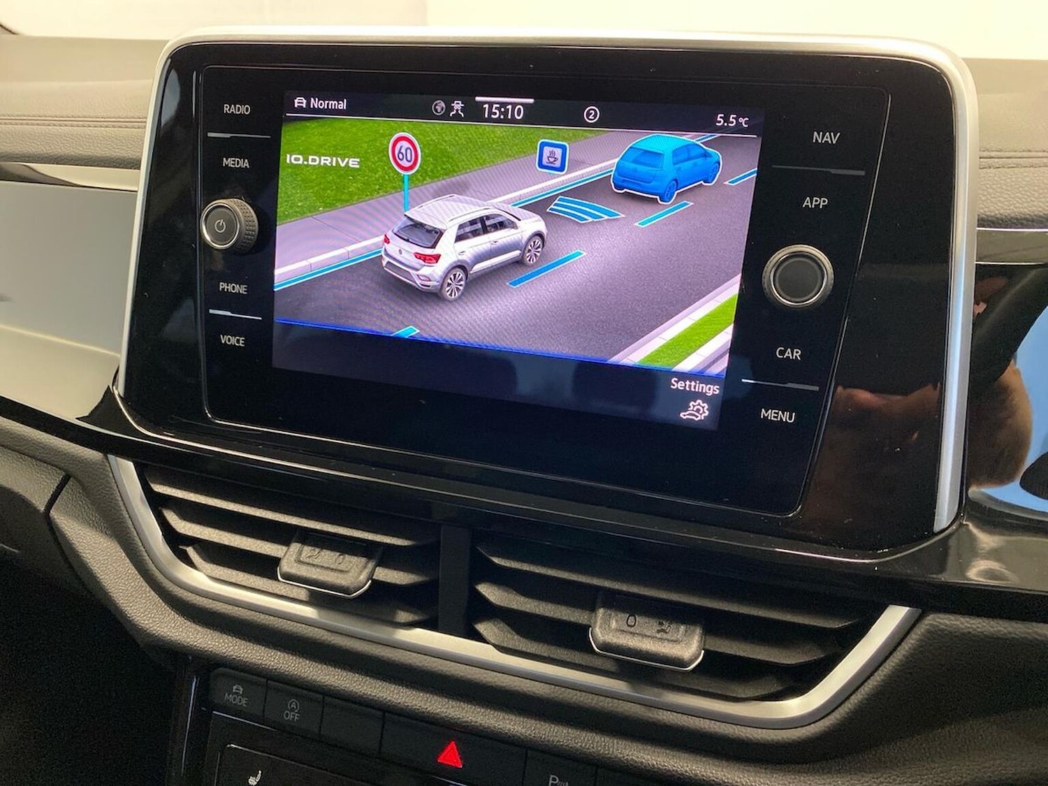 Used Volkswagen T-Roc 2025 for sale - 76725903: Photo 25