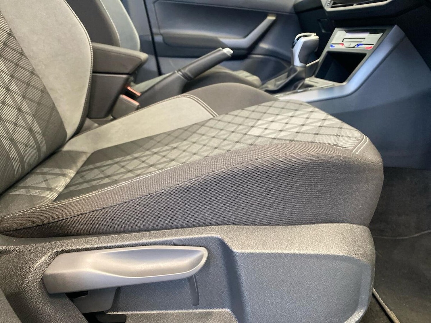 Used Volkswagen Polo 2023 for sale - 77077285: Photo 32