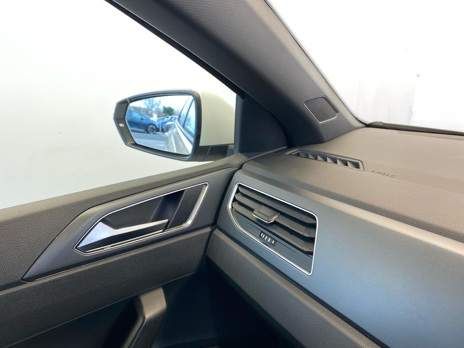 Used Volkswagen Polo 2023 for sale - 77077285: Photo 33