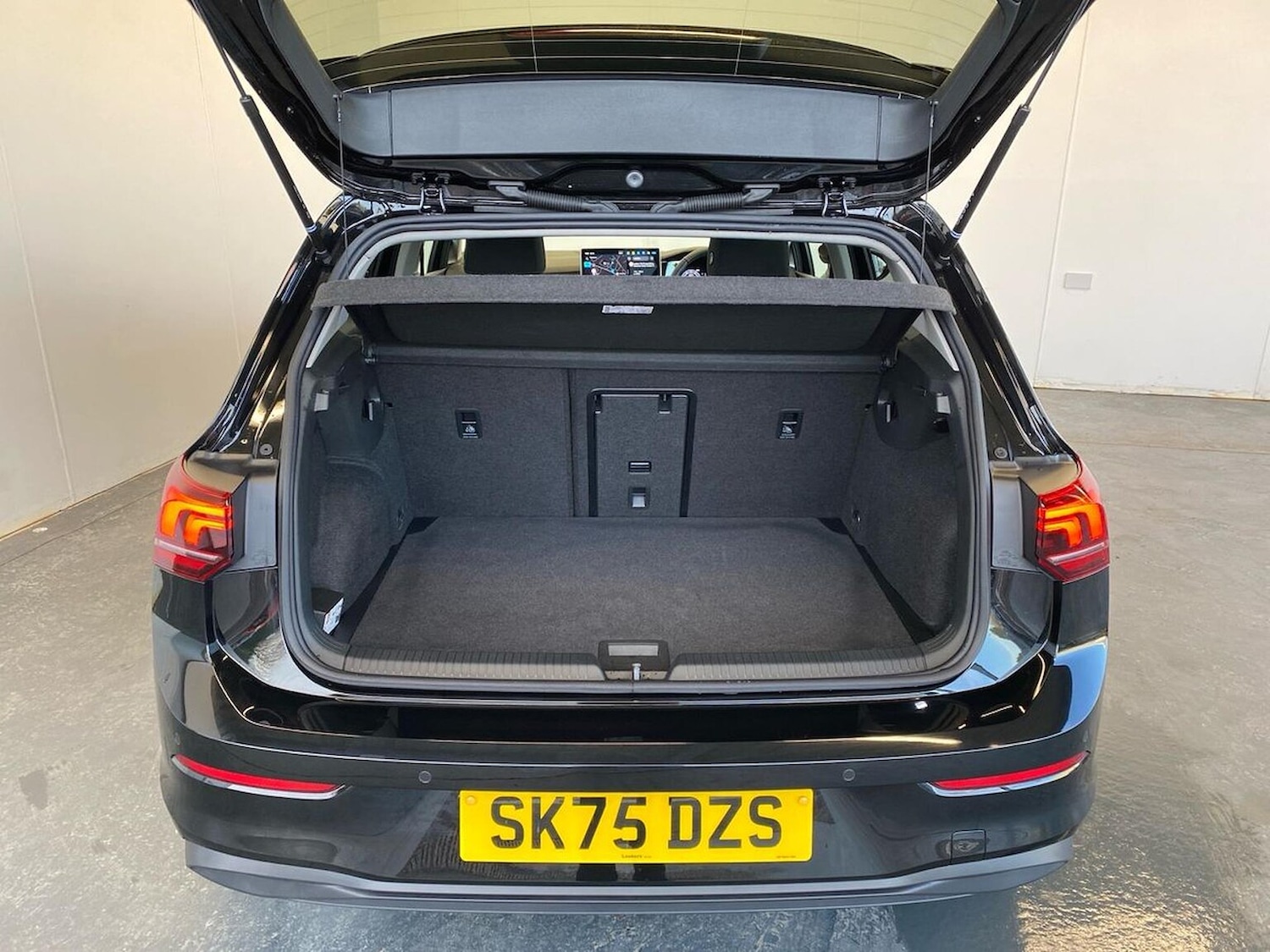 Used Volkswagen Golf 2025 for sale - 76905079: Photo 17