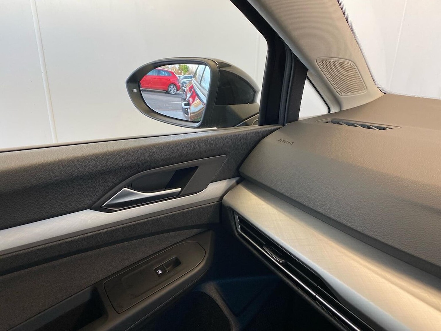 Used Volkswagen Golf 2025 for sale - 76905079: Photo 31